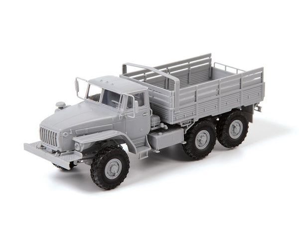 Zvezda 1/72 Russian Ural - 4320 Army Truck lorry model kit