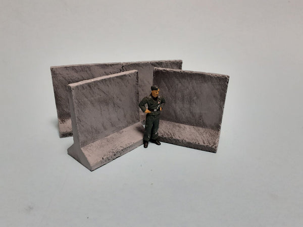 FoG Models 1/35 High Concrete wall sections #1 High Jersey barrier (4 pcs)