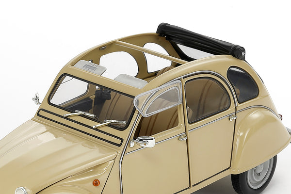 Tamiya 1/24 scale Citroën 2CV Car model kit