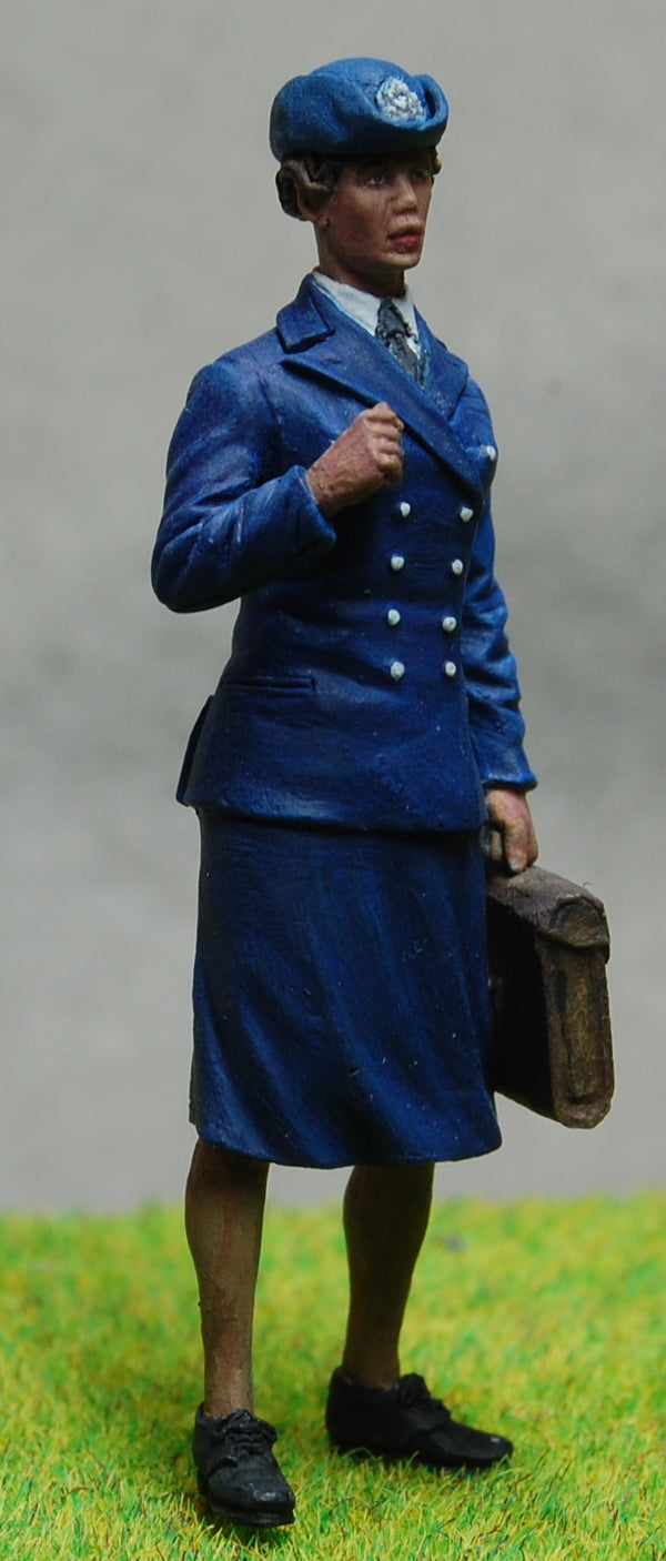 Homefront 1/35 Scale resin kit WW2 WREN Officer