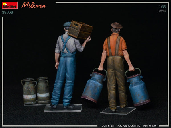 Miniart 1/35 Milkmen 1930's 1940's era farm labourer