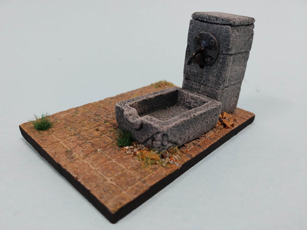 FoG Models 1/35 scale Old water well #3 trough and base diorama kit