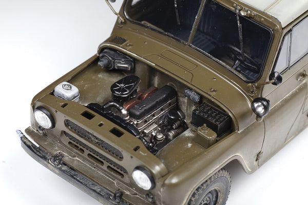 Zvezda 1/35 UAZ-469 Soviet 4WD off-road vehicle