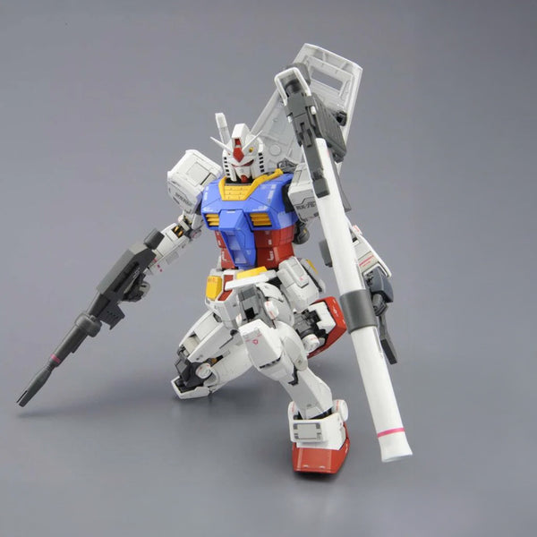 BANDAI HOBBY MG 1/100 Gundam RX-78-2 Version 3.0