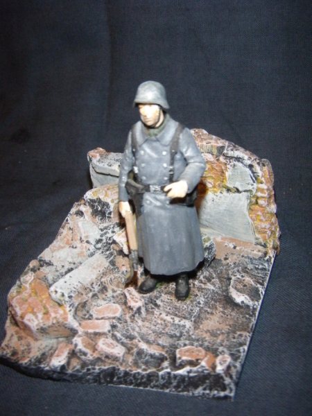 FoG Models 1/35 Scale Vignette Pack of Bases with rubble wall sections