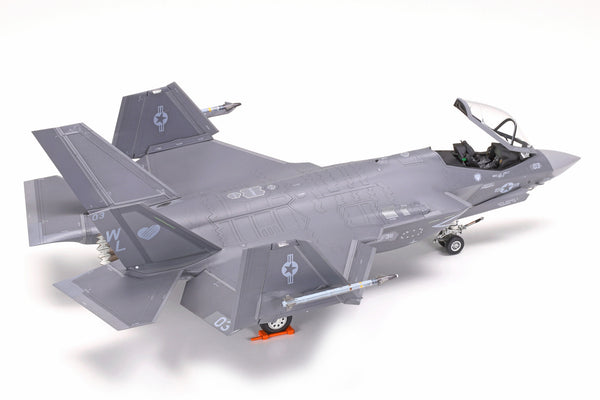 Tamiya 1/72 scale F-35C Lightning II fighter plane model kit