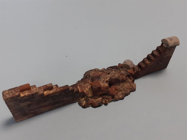 FoG Models 1/35 scale Brick garden wall Straight destroyed 145mm x 45mm
