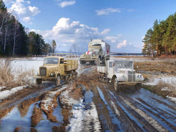 ICM 1/35 WW2 German Wehrmacht Maultiers, Sd.Kfz.3b, V3000S/SSM with Shelter, KHD S3000/SS M (Set of 3)