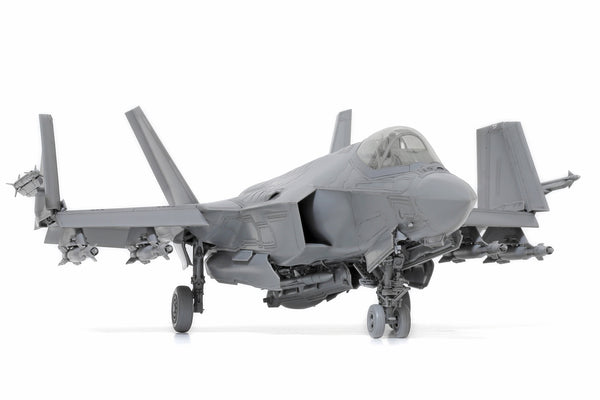 Tamiya 1/48 Scale Model Aircraft Kit Lockheed Martin F-35C Lightning II