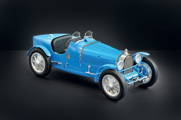 Italeri 1/12 classic Bugatti Type 35B Roadster. Car model kit