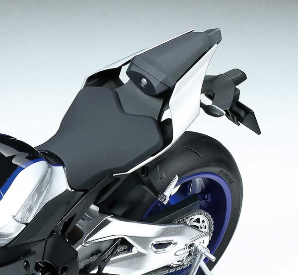 Tamiya 1/12 Scale Motorbike YAMAHA YZF-R1M motorbike model kit