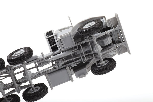 Zvezda 1/72 Russian Ural - 4320 Army Truck lorry model kit