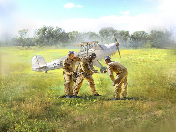 ICM 1/32 WW2 German Luftwaffe Cadets (1939-1945) (3 figures)