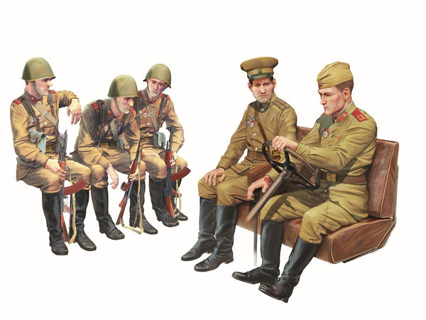 ICM 1/35 Soviet Cold War Army Servicemen (1979-1991), (5 figures)