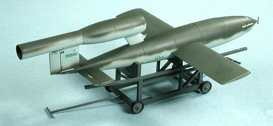 TAMIYA 1/48 AIRCRAFT WW2 German V-1 rocket (FIESELER FI103)