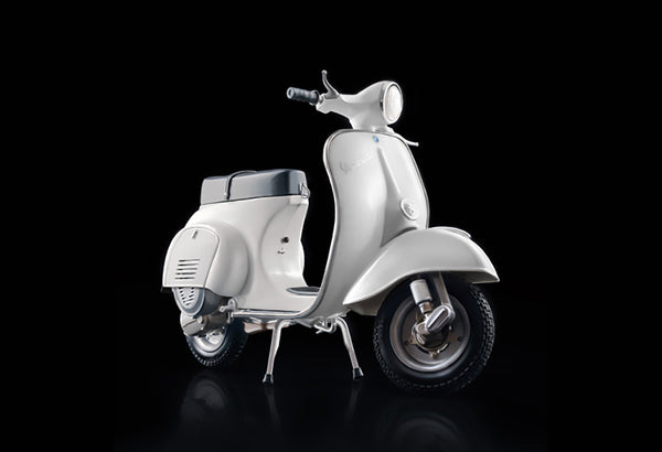 Italeri 1/9 scale Italian VESPA 125 PRIMAVERA bike model kit
