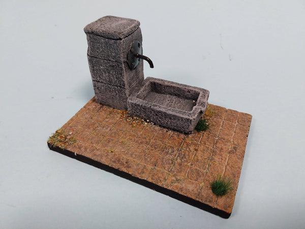 FoG Models 1/35 scale Old water well #3 trough and base diorama kit