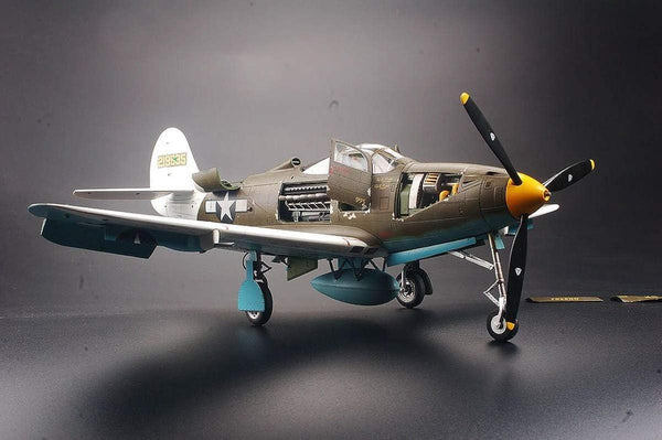 Kitty Hawk 1/32 Scale P-39Q/N Airacobra aircraft Model Kit