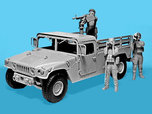 ICM VEHICLES 1:35 Drone Hunters’ Humvee M1097A2 Cargo Carrier, DShKM & Crew Figures)