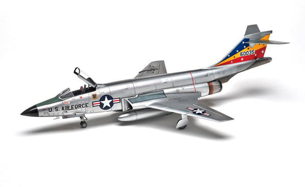 Kitty Hawk 1/48 scale F-101 A/C Voodoo plane aircraft Model Kit