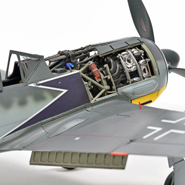 Zoukei Mura 1/32 WW2 Focke Wulf Fw190 A-4 w/Siegfried Schnell Figure