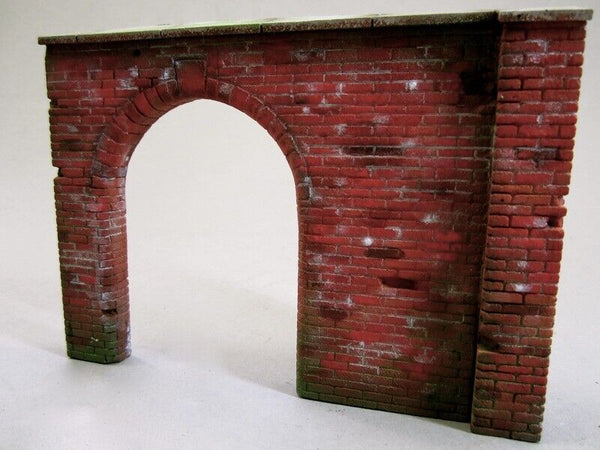 FoG Models 1/35 scale Farmyard Entrance #1 wall section