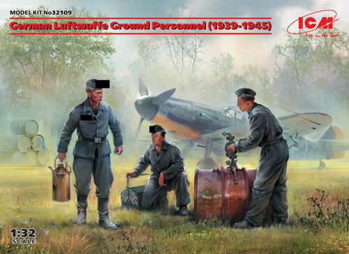 ICM 1/32 WW2 German Luftwaffe Ground Personnel (1939-1945) (3 figures)