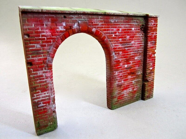 FoG Models 1/35 scale Farmyard Entrance #1 wall section