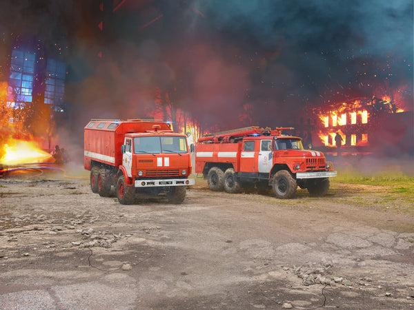 ICM 1/35 Fire Trucks of Ukraine, AC-40-137A & AR-2 (Set of 2)
