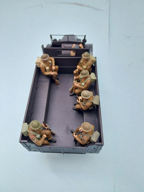 Homefront WW2 British Commonwealth Infantry Seated 1/35 scale 6 figures + Driver