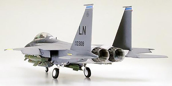 TAMIYA 1/32 scale AIRCRAFT Model kit F-15E WITH BUNKER BUSTER