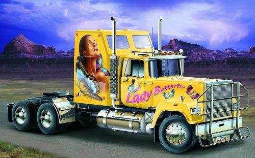 Italeri 1/24 Scale TRUCK AMERICAN SUPERLINER lorry Scale Model kit