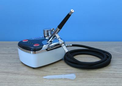 Expo - Super Detail Gravity Feed Airbrush and Compressor Set