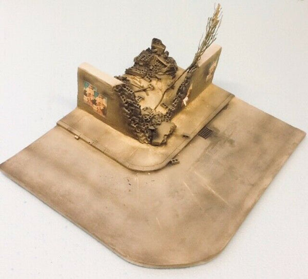 FoG Models 1/35 Scale Ruined wall 'Breached Compound' Diorama Base 280mm x 240mm