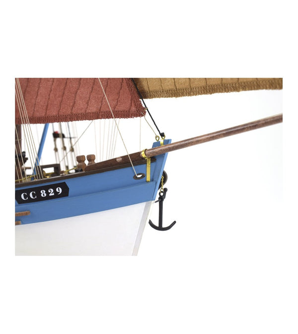 ARTESANIA 1/50 Marie-Jeanne With Stand wooden model kit