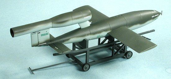TAMIYA 1/48 AIRCRAFT WW2 German V-1 rocket (FIESELER FI103)