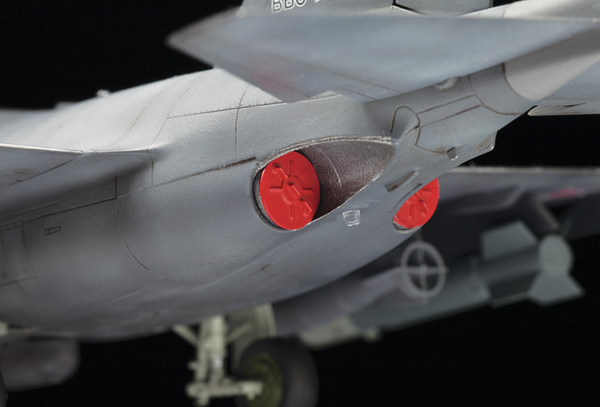 Zvezda 1/48 Russian Light Bomber YAK-130