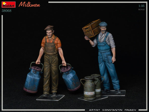 Miniart 1/35 Milkmen 1930's 1940's era farm labourer