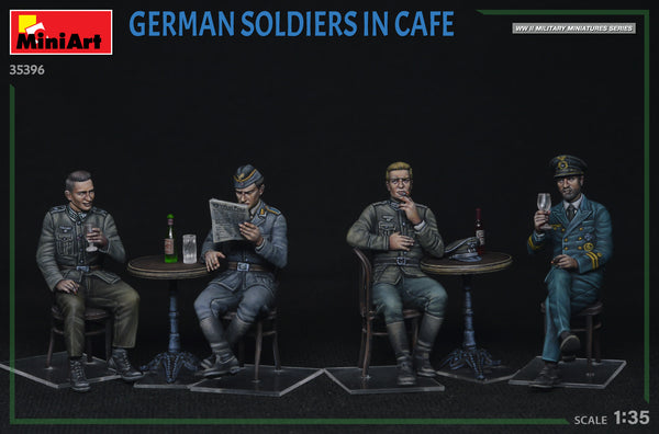 Miniart 1/35 WW2 German Soldiers in Cafe