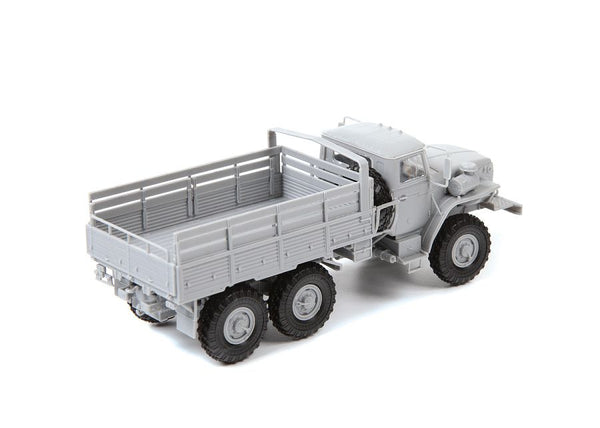 Zvezda 1/72 Russian Ural - 4320 Army Truck lorry model kit