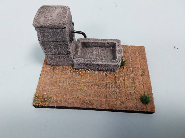 FoG Models 1/35 scale Old water well #3 trough and base diorama kit