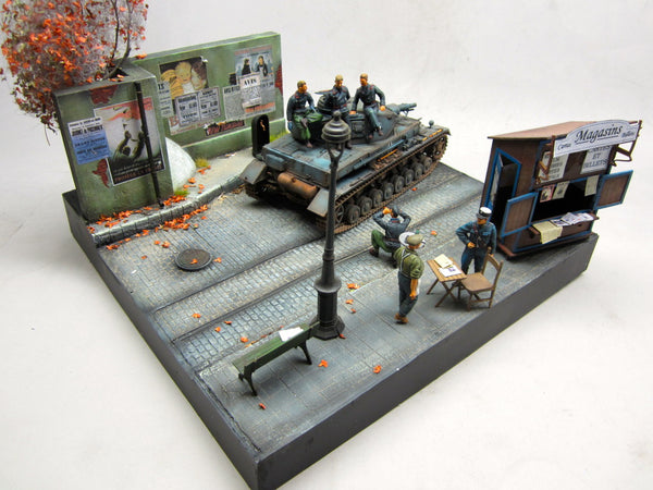 FoG Models 1/35 European street and wall Diorama display base 160mm x 80mm