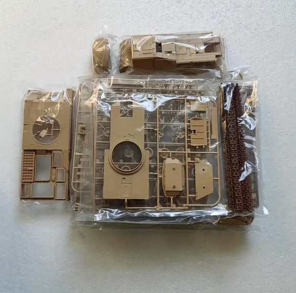 Panda Models 1/35 Scale 9A310M1 TELAR w/9M38M of 9K37M Buk-M1 Model Kit