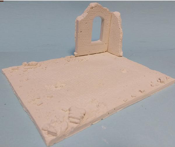 FoG Models 1/35 Scale diorama base with ruined walls 260mm x 200mm