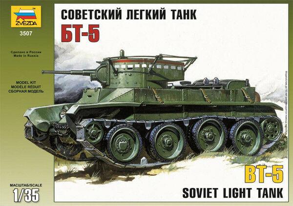 Zvezda 1/35 Scale WW2 Russian BT-5 Soviet Light Tank model kit