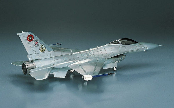 Hasegawa 1:72 scale F-16N - Top Gun Adversary Aircraft model kit