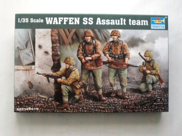 Trumpeter 1/35 WW2 German Waffen SS Assault team