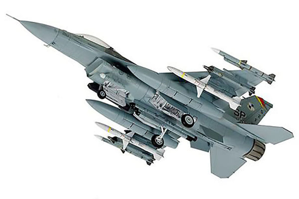 TAMIYA 1/72 Scale AIRCRAFT US F-16CJ BLOCK 50 WITH FULL EQUIPMENT