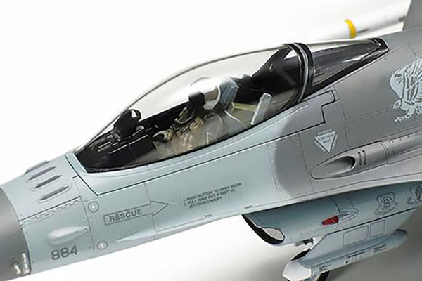 TAMIYA 1/72 Scale AIRCRAFT US F-16CJ BLOCK 50 WITH FULL EQUIPMENT