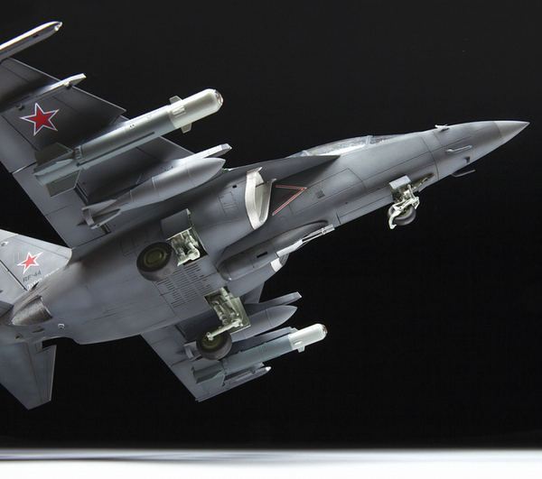 Zvezda 1/48 Russian Light Bomber YAK-130 